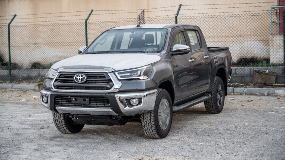 Toyota Hilux SR5 2.7L Pickup 2026 GCC Specs for Export