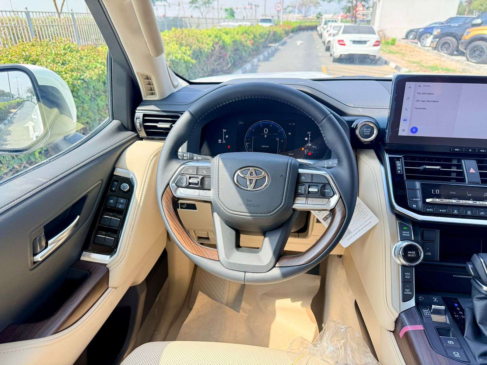 
								Toyota LC300 3.5L GXR TT GCC 2026 Brand New For Export full									