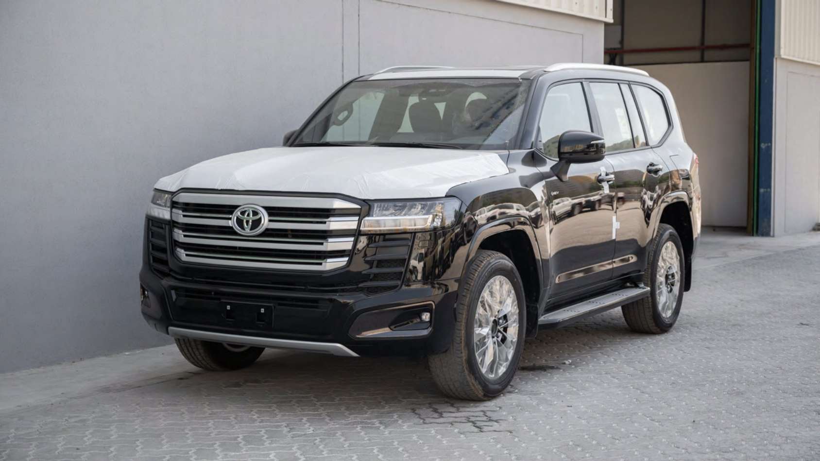 Toyota Land Cruiser GXR 3.5L Hybrid 2026, GCC Specs – Brand New!