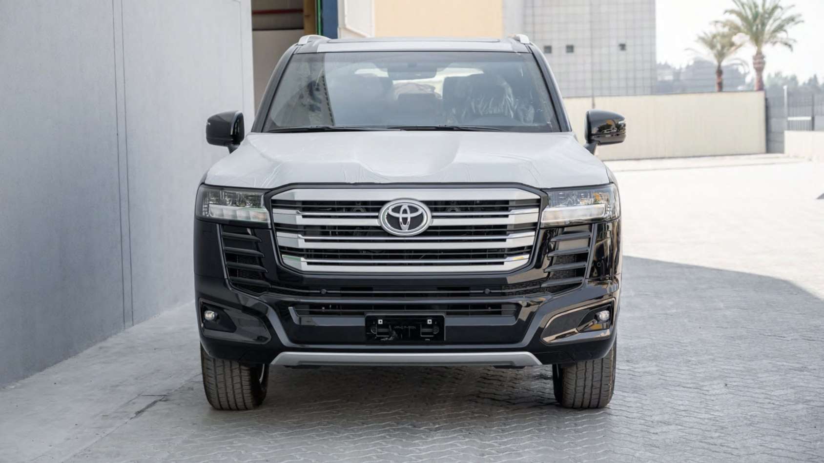 Toyota Land Cruiser GXR 3.5L Hybrid 2026, GCC Specs – Brand New!