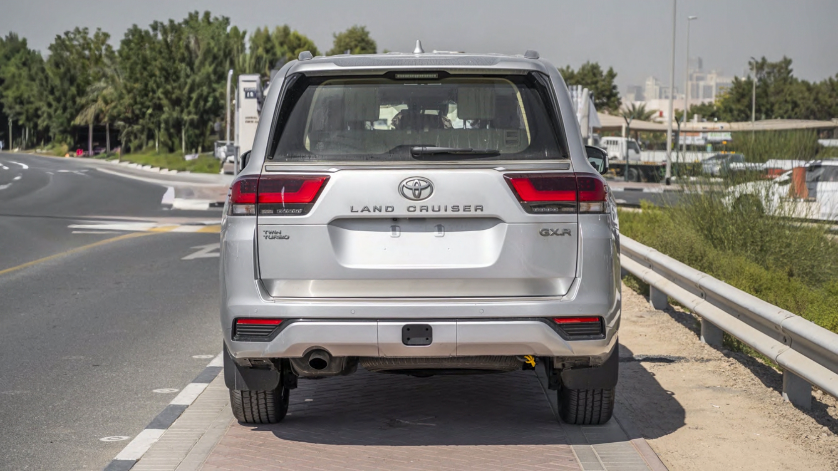 
								Toyota LC300 3.5L GXR GCC 2026 For Export full									