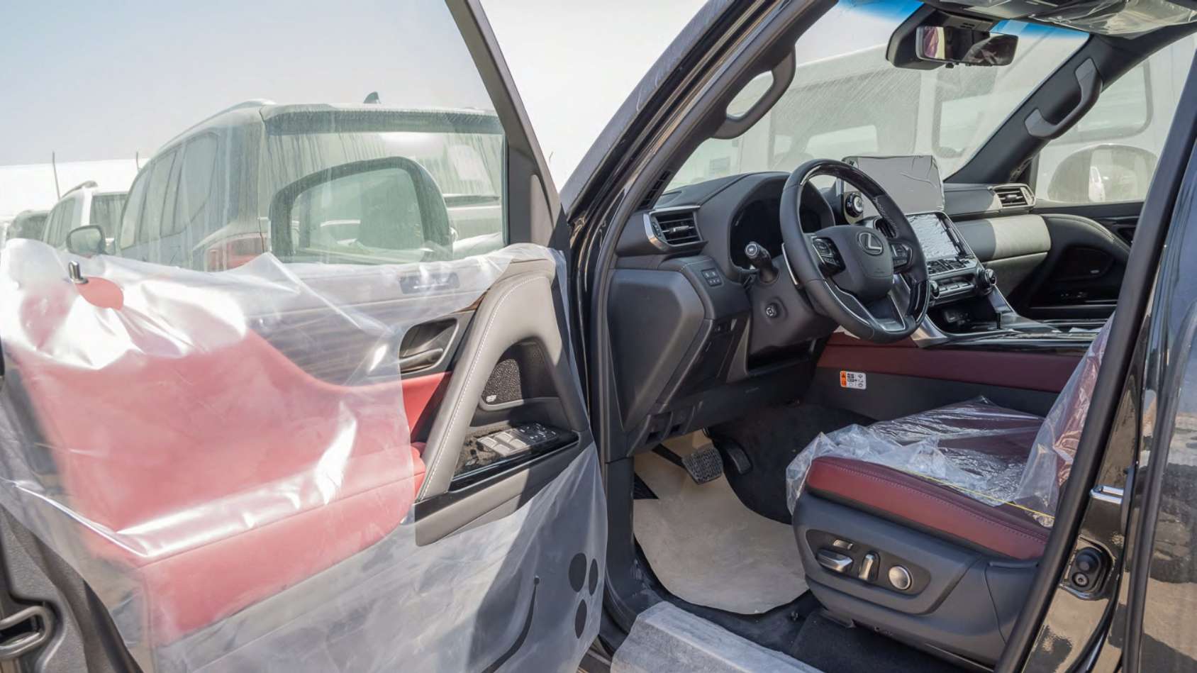 
Lexus LX700h 3.5L GCC 2026 for Export  full									