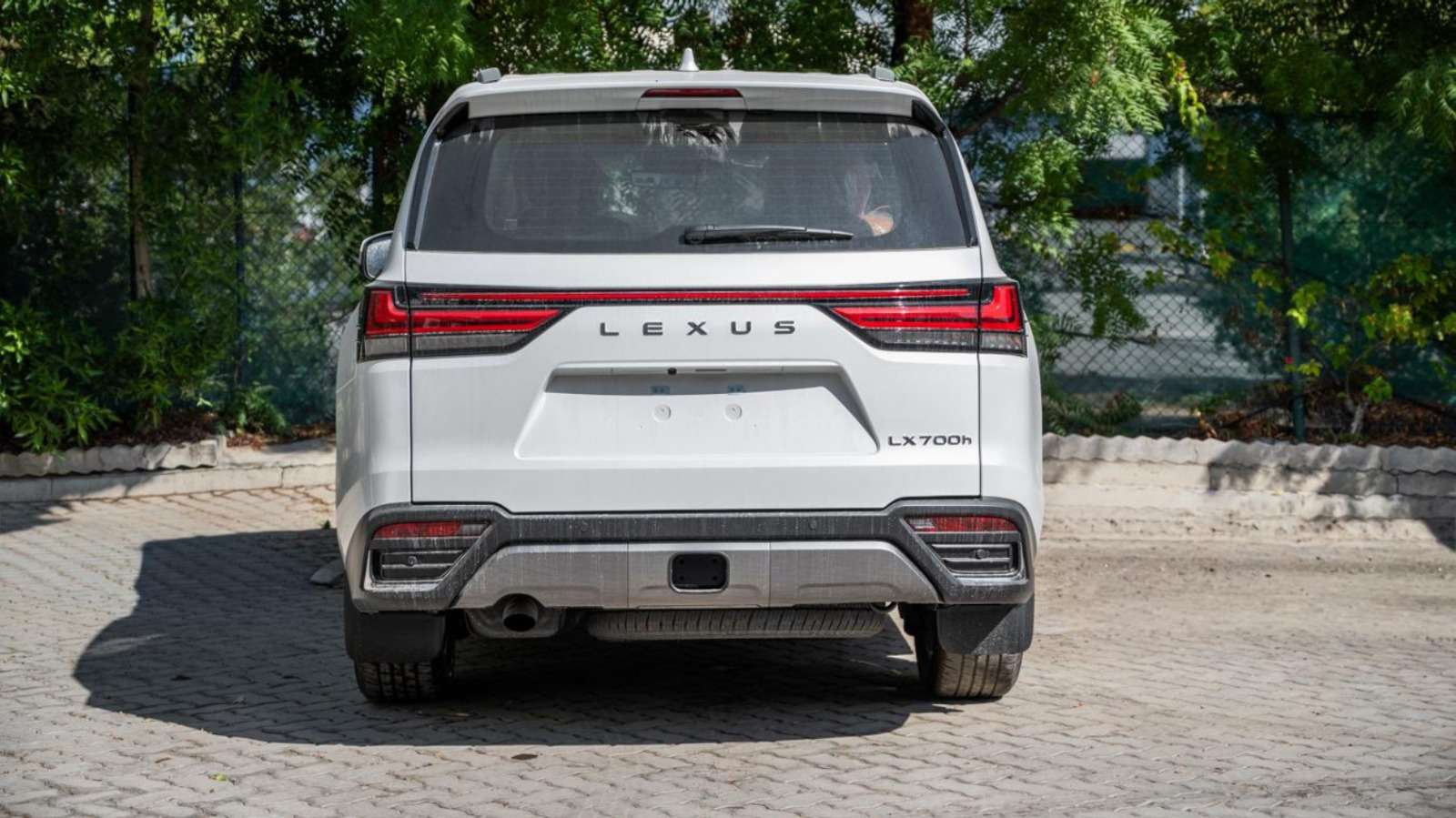 
								Lexus LX 700 3.5L HEV VIP 2026 GCC Specs For Export full									